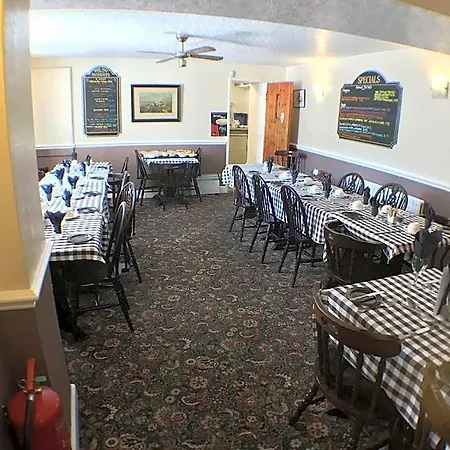 Hotel Fox & Hounds