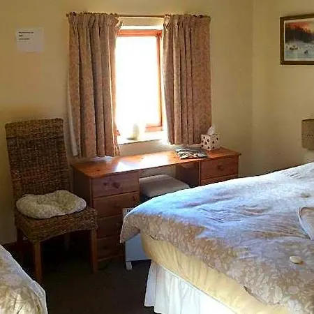 Fox & Hounds 4*