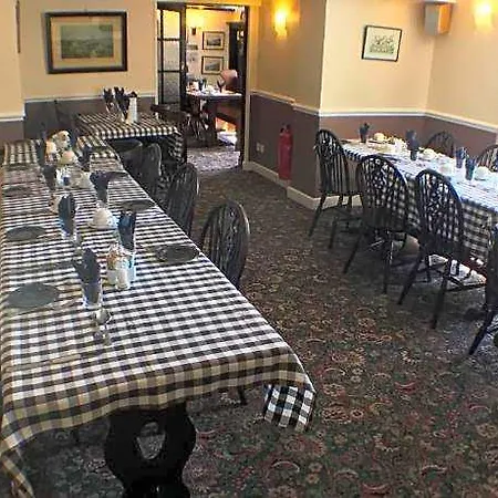 Fox & Hounds