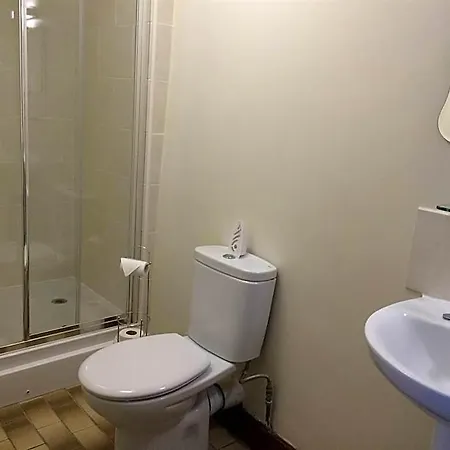 Fox & Hounds Hotel 4*