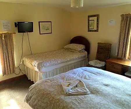 Fox & Hounds Hotel